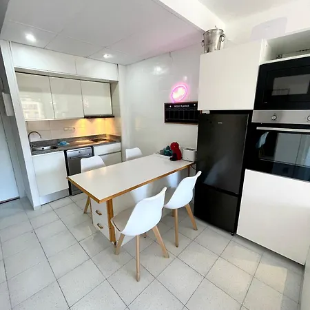 Apartemento Piscina Centro 3 Min Playa 公寓